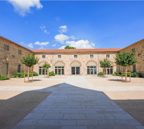 Complexe hôtelier ★ – Valinches – Marols (42)