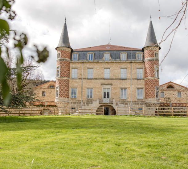 Complexe hôtelier ★ – Valinches – Marols (42)