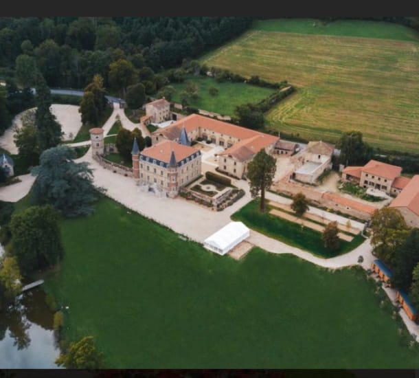 Complexe hôtelier ★ – Valinches – Marols (42)